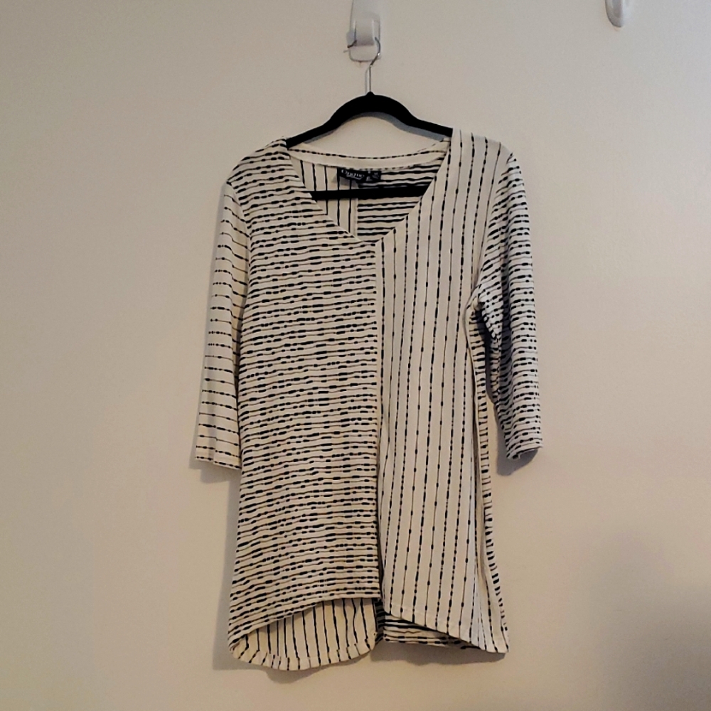 Onque Casuals B&W Tunic Top